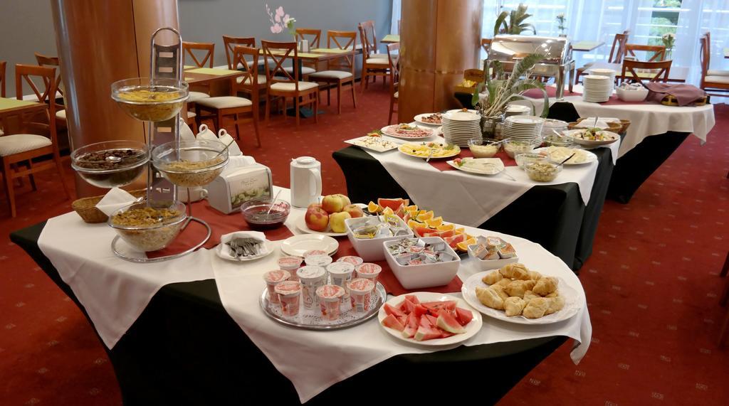 Hotel Orient Красков Екстериор снимка
