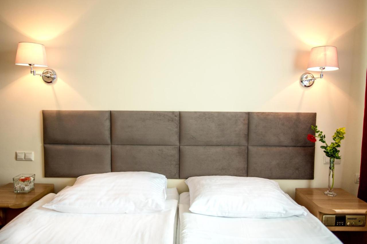Hotel Orient Красков Екстериор снимка